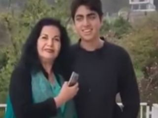 ویدیویی از نوه های فردین در کنار پوری بنایی در روز سیزده بدر