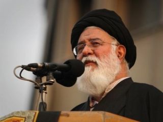 دعوت از نامزدهای رد صلاحیت‌شده به «پذیرش قانون» در نماز جمعه