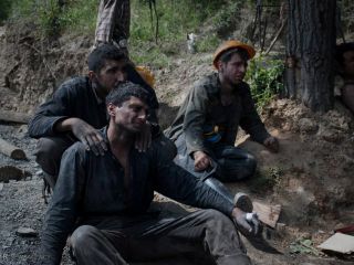 عکس روز : تصویر فیش حقوقی یکی از کارگران جان‌باخته معدن