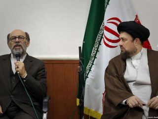 حسن خمینی خواستار دخالت روحانی در موضوع عزل رئیس دانشگاه آزاد شد