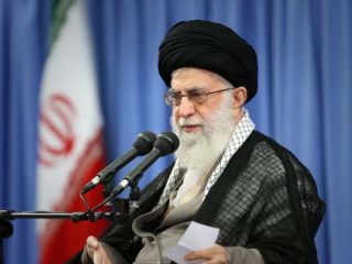 رهبر جمهوری اسلامی ضمنی به روحانی درباره ایجاد فضای دوره بنی‌صدر هشدار داد