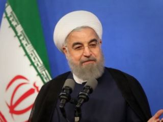 روحانی: بخشی از اقتصاد که دست دولت بی‌تفنگ بود را به یک دولت با تفنگ دادند