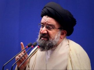 احمد خاتمی : ولیعهد آل سعود گفته جنگ را به تهران می کشیم؛ بچه تر از این هستید که این عرضه را داشته باشید