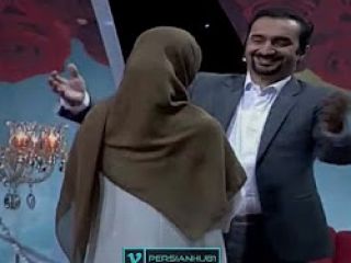 روبوسی مجری زن و مرد روی آنتن زنده صدا و سیما خبرساز شد