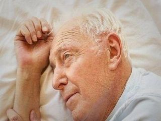 مشکل در خوابیدن از علائم اولیه آلزایمر است