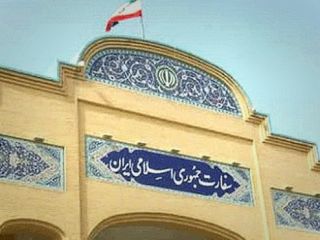 سفیر ایران در میان ۱۵ دیپلماتی نیست که کویت را ترک می کنند