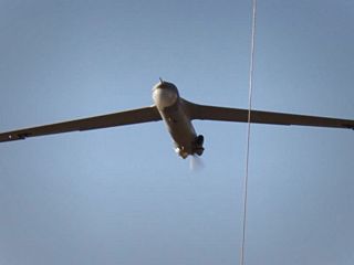 پهپاد ایرانی تا «۳۰ متری» یک جنگنده آمریکایی در خلیج فارس پیش رفت