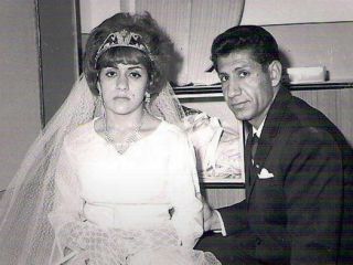 عکس‌هایی خاطره‌انگیز از یک عروسی در سال ۱۳۴۵.