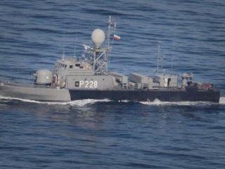 'هشدار موشک‌انداز ارتش ایران به کشتی آمریکایی در خلیج فارس'