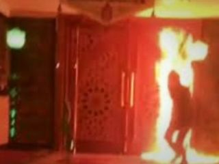 حمله به یک مسجد در تهران با مواد آتش‌زا + ویدیو