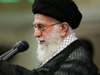 خامنه‌ای: اگر ترامپ برجام را پاره کند ما آن را ریز ریز می‌کنیم.