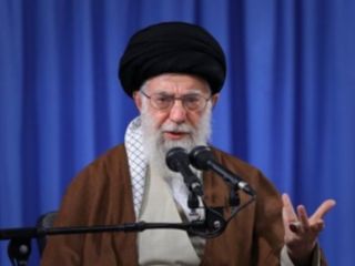 وعده خامنه ای درباره تحقق اهداف انقلاب اسلامی«در آینده ای نه چندان دور»