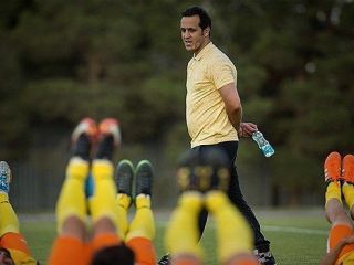 علی کریمی با تیم رشتی به لیگ برتر برگشت