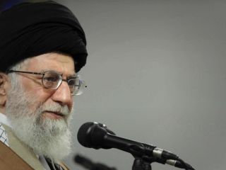 خامنه‌ای در سخنانی که تازه منتشر شده: اکثر آنهایی که سفارت آمریکا را گرفتند، رفتند عذرخواهی کردند