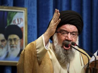 خطیب جمعه تهران خواستار «اعدام» گروهی از معترضان زندانی شد