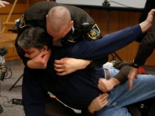 دادگاه جدید پزشک تیم المپیک آمریکا: پدر سه دختر قربانی به لری نصار حمله‌ کرد