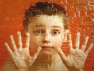 عوامل خطر احتمال ابتلا به اوتیسم/کدام نشانه‌ها را جدی بگیریم؟