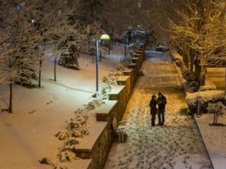 عمق برف تهران در بارش اخیر - تصویری