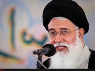 علم‌الهدی: برنامه اخیر برج میلاد نشان داد الگوی جامعه حضرت زهرا نیست بلکه «سوفیا لورن» است