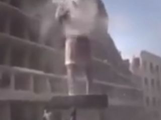 ارتش ترکیه پس از اشغال عفرین ابتدا مجسمه کاوه آهنگر را تیرباران کرد و سپس آن را تخریب نمود