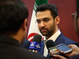 آذری جهرمی:فیلتر نشدن تلگرام بستگی به همکاری‌اش با ایران دارد