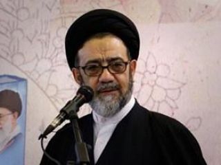 امام جمعه تبریز: بعضی از برنامه‌های صداوسیمای بی‌بندوباری را ترویج می‌کنند / آیا لازم است به بهانه نوروز اعتقاداتمان را زیر پا بگذاریم؟