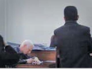 راز دروغ بزرگ یک زن در دوربین‌ مداربسته