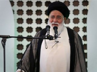 علم‌الهدی: وزیر و وکیل راه می‌افتند که به یک خانم بی‌حجاب اهانت شد