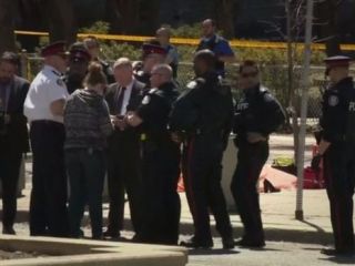 '۹ کشته و ۱۶ زخمی' در اصابت خودرو به رهگذران در تورنتو