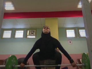 نخستین تیم تاریخ وزنه‌برداری بانوان ایران به دنبال کسب مدال .