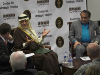 مناظره موسویان و شاهزاده ترکی الفیصل درباره امنیت منطقه
