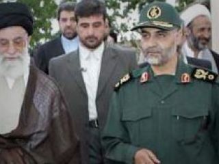 المانیتور: سردار سلیمانی به دنبال متقاعد کردن مقامات نظام برای حمله به اسرائیل است