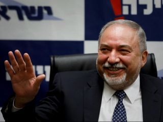 لیبرمن: اگر ایران به تل آویو حمله کند تهران را مورد هدف قرار می دهیم