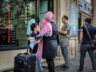 قیمت هر دلار آمریکا در بازار آزاد ایران بار دیگر «شش هزار تومان» شد