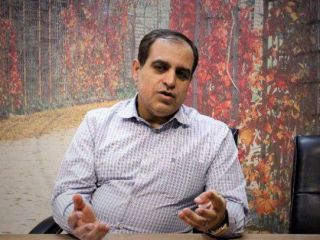 مدیر مسئول شرق: مرا با دستبند و پابند به دادگاه بردند