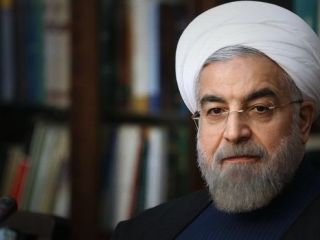 روحانی: ایران فعلا در برجام می‌ماند