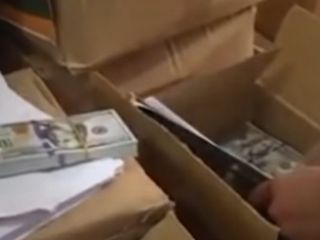 ارسال ۳۱ کارتن پر از دلار برای انتخابات عراق توسط حکومت ایران - ویدیو