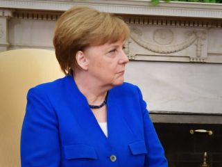 مرکل به روحانی:‌ تا وقتی ایران پایبند به برجام بماند،‌ ما هم پایبند خواهیم بود