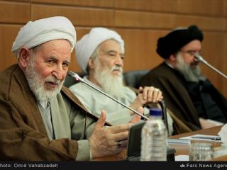 آیت‌الله یزدی: روحانیونی خواهان بازگشت حوزه به دوران شاه هستند