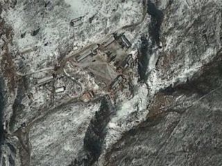 کره شمالی در حضور خبرنگاران سایت هسته‌ای خود را نابود می‌کند