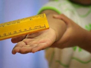 جزئیاتی از تنبیه عجیب یک دانش‌ آموز / نرگس موهات کو؟