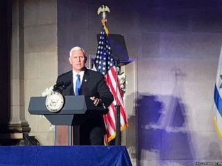 پنس در سفارت اسرائیل در آمریکا: وعده رسمی ما ممانعت از دستیابی ایران به سلاح اتمی است