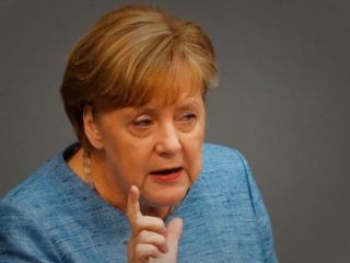 مرکل: برجام ایده‌آل نیست اما کنار گذاشتن آن هم اشتباه است