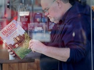 پدر عروس در جشن عروسی سلطنتی بریتانیا غایب است