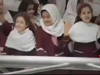رقص جانانه دختران دبستانی در لنگرود