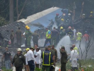 یک هواپیما با ۱۰۴ مسافر در کوبا سقوط کرد