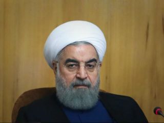 روحانی خطاب به پومپئو: چه کاره هستید برای ایران و جهان تعیین تکلیف می کنید؟