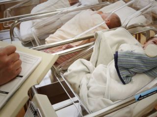 به رغم اقتصاد خوب، زاد و ولد در آمریکا به پائین‌ترین حد در ۳۰ سال گذشته رسید