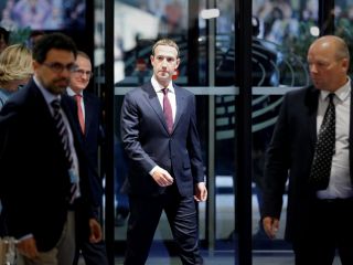 پاسخ‌های زوکربرگ درباره فیس‌بوک نمایندگان اتحادیه اروپا را راضی نکرد