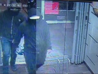 پلیس در جستجوی دو مظنون بمب‌گذاری تورنتو